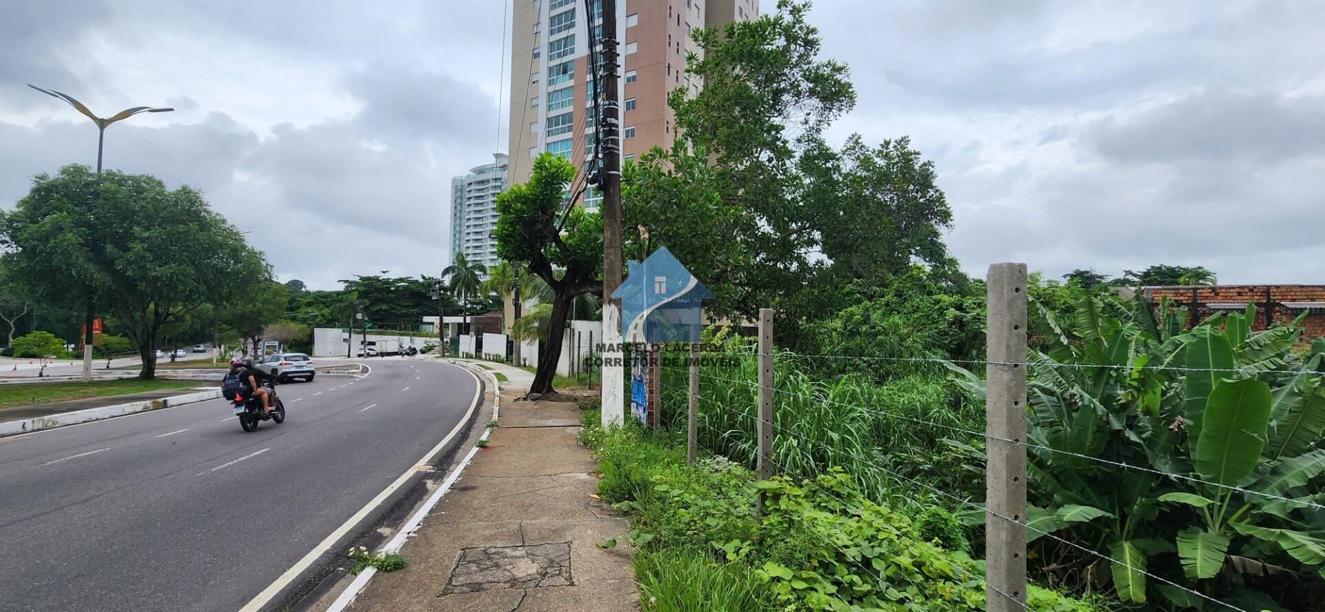 Terreno na Avenida Jacira Reis - Dom Pedro
