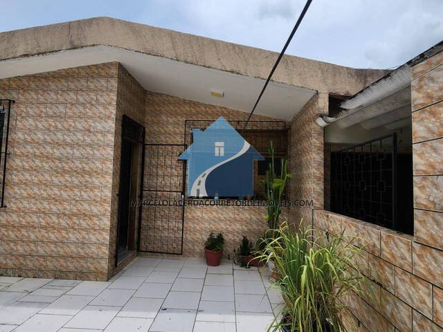 #990 - Casa Padrão para Venda em Manaus - AM - 2