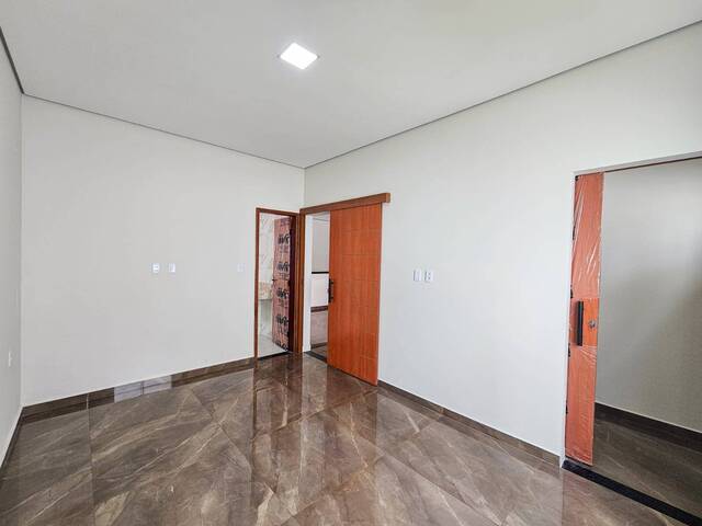 Casa Padrão para Venda em Manaus - 5