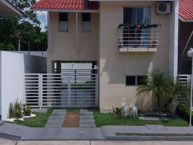 #1011 - Casa Padrão para Venda em Manaus - AM - 2